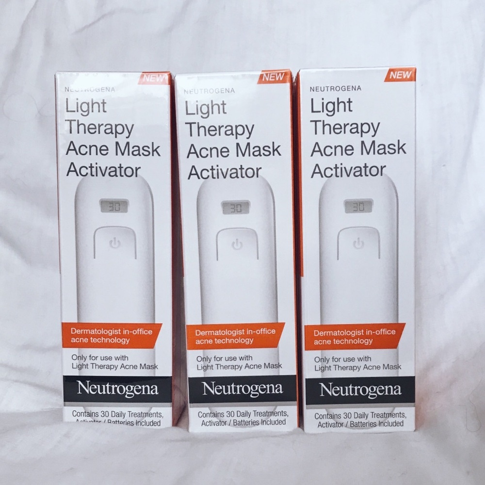 3 Neutrogena Light Therapy Acne Mask Activators